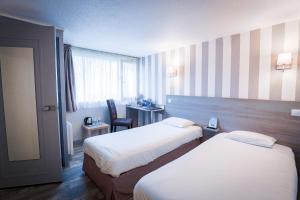 Hotels Kyriad Valenciennes Sud - Rouvignies : Chambre Lits Jumeaux avec Lit d’Appoint - 301