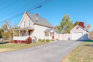 Three Bedroom House room in Bella Vista Cottage