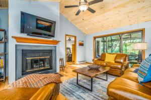 Four Bedroom House room in Mossy Creek Haus