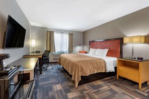 Standard King Room - Non-Smoking  room in Quality Inn & Suites Evansville Downtown