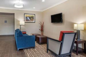 Comfort Inn & Suites Muncie Near University