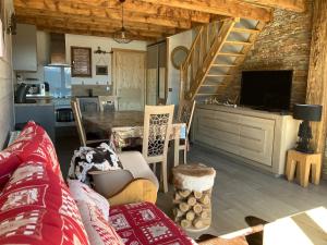 Chalets Chalet cosy renove avec vue sur le lac : photos des chambres