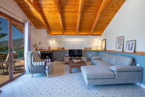 Renovated Lianas Home