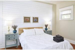 Three-Bedroom House room in Heart of Highlands 3BR Loft