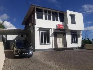 RedDoorz @ Wanea Area Manado - Pineleng