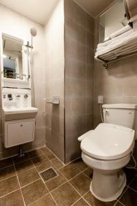 Phòng gia đình hướng thành phố - Không hút thuốc (City View Family Room - Non-Smoking)