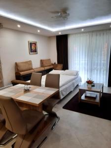 Луксозен апартамент - "Моето щастливо място"- Смолянски езера