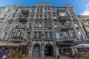 Luxury Urban Lofts Across Baseina 5а & Arena