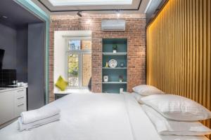 Deluxe Room room in Luxury Urban Lofts Across Baseina & Arena