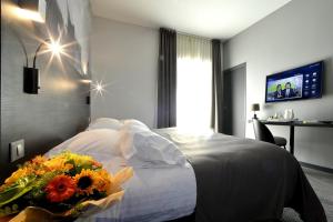 Hotels Logis Hotel Victor Hugo & Spa : Chambre Double Prestige