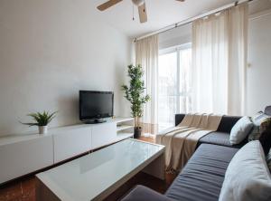 Bright and Familiar Apartment in Alameda