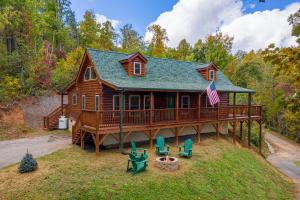 Two-Bedroom House room in Smoky Retreat cabin