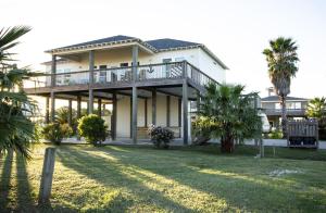 Four-Bedroom House room in Pelican Harbor