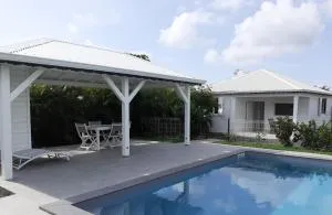 Gîtes de Corneille, Bungalow Sweet Mango - Fonds dʼ Or