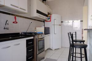 Apartamento na Ocian Mirim Wi-Fi Ar Condicionado Ambiente Familiar Ótima Localização 100 metros da praia