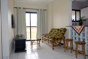 Apartamento na Ocian Mirim Wi-Fi Ar Condicionado Ambiente Familiar Ótima Localização 100 metros da praia