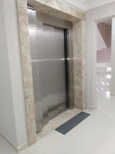 NORTH PARADISE 309- Duplex