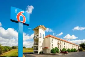 Motel 6-Hazelwood, MO - 伯克利