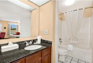 Deluxe Double Room - Disability Access/Non-Smoking room in Baymont by Wyndham Waycross