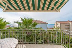 Apartments Branko 60m from beach