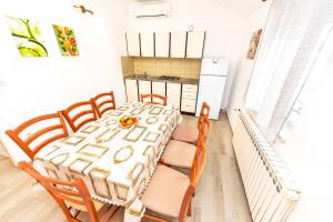Apartments Nelica 