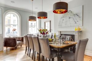 Luxury Mansion Townhouse with Private Cinema