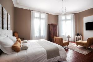 B&B / Chambres d'hotes La Domitia - Maison d'hotes, spa, sauna & massages : Chambre Deluxe Double ou Lits Jumeaux