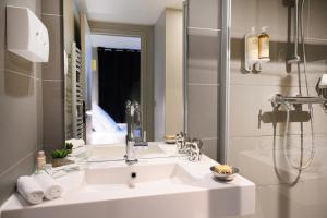 Deluxe Room room in Suites & Hôtel Helzear Champs-Elysées