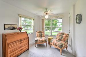 Bright and Breezy Bonita Beach Getaway with Deck!