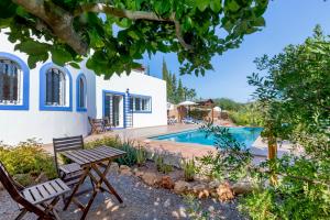 Charming villa with pool, Can Toni Mateu.