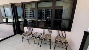 Alexander 511 Beachfront condo with 2 pools, direct beach access, sauna, tikki bar