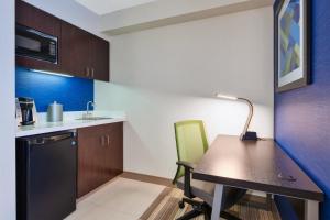 Holiday Inn Express & Suites Blacksburg - University Area by IHG