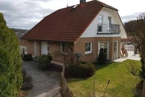 Idyllische Ferienwohnung zum Wohlfühlen+Entspannen - Kleinengstingen