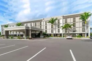 Comfort Inn & Suites St Pete - Clearwater International Airport - 圣徒皮特海滩