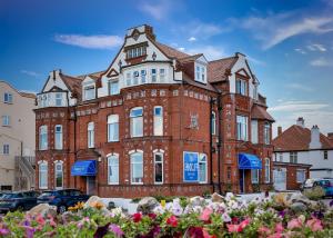 Sandcliff Guest House