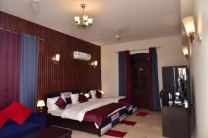 Nook Inn & Suites - MG ROAD METRO