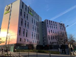 B&B HOTEL Paris Porte des Lilas