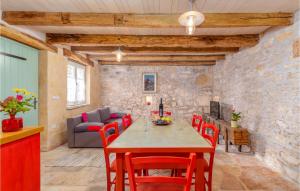 Gorgeous Apartment In Zminj With Wifi