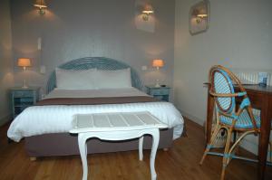 Hotels Hotel L'Ecailler : photos des chambres
