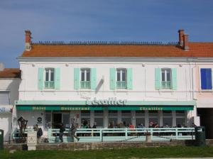 Hotels Hotel L'Ecailler : photos des chambres