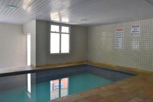 Aluga-se Apto 2 Quartos, sendo 1 suíte, 3 Ar cond. Mobília completa - Praia Grande UbatubaSP