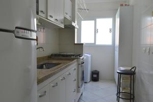 Aluga-se Apto 2 Quartos, sendo 1 suíte, 3 Ar cond. Mobília completa - Praia Grande UbatubaSP