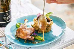 Szarka Vendégház és Pince