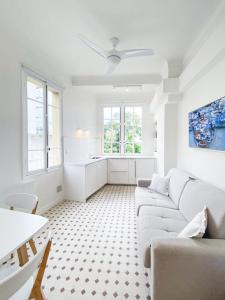 Seaside Studio by iCasamia it