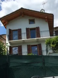 Maison de campagne dans le village - Villeneuve