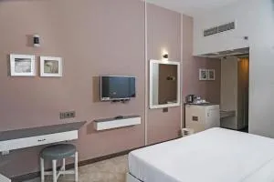 Hotel Indraprastha - Kollengode