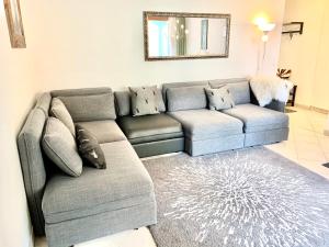 Holiday Apartment Gian - close to the Kongresshaus, the ice hockey stadium, cross-country skiing, the Eau-la-la indoor pool and wellness, large supermarket, 2 bus stops, with an indoor garage and fully equipped