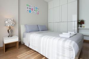 Cozy, Great location at heart of Nimman Rd.