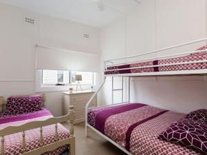 Daves Place, 27 Rigney St - Holiday house with Wifi, Dog Friendly, Aircon & Boat Parking