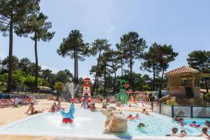 Campings Mobil Home 4 chambres - Camping Palmyre Loisirs : photos des chambres
